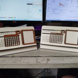 Calendário Perpétuo em MDF | Porta-Retrato de Mesa Personalizável | Organizador de Escritório e Decoração