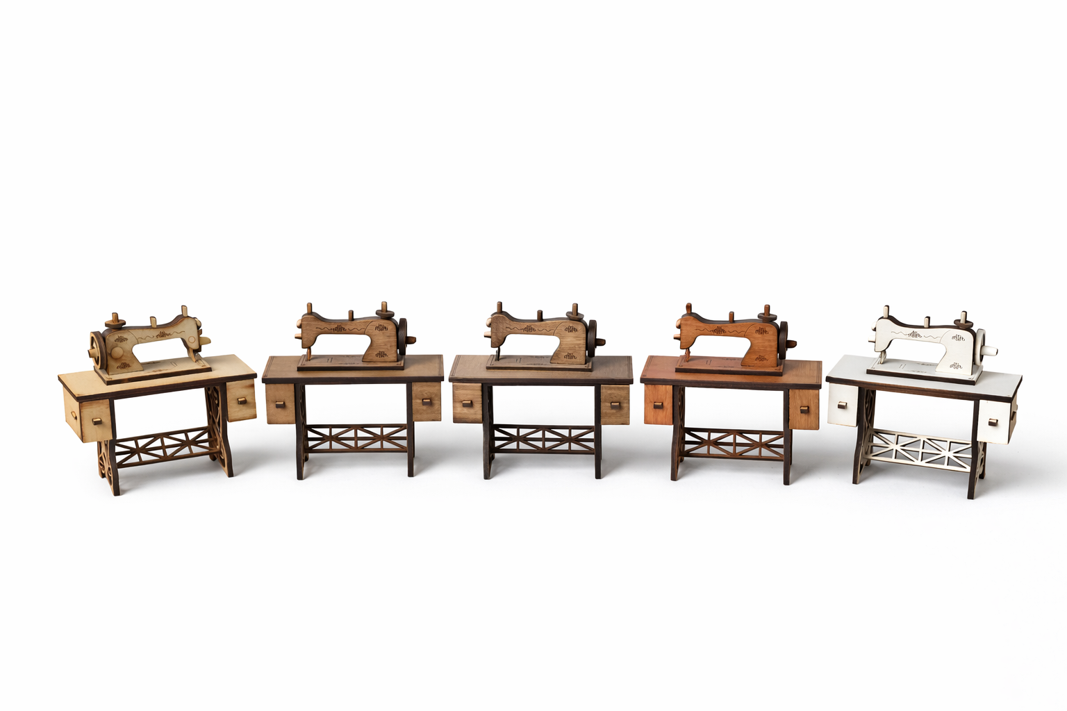 Miniatura Máquina de Costura Antiga em MDF – Decoração Vintage Corte a Laser - Imagem 5